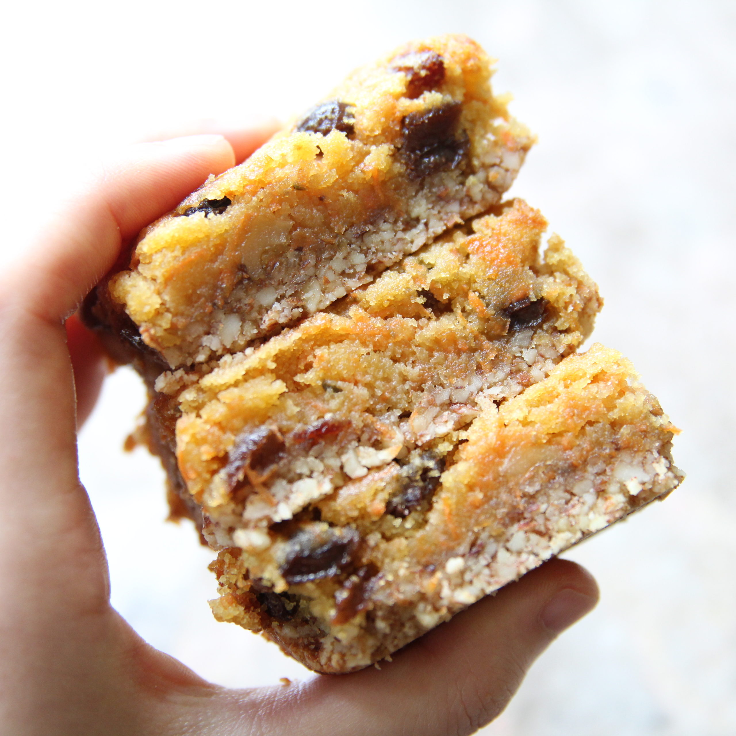 Paleo Carrot Cake Bars with a Chewy Almond Crust (Gluten-Free) - Gluten-Free Oreo Mooncakes