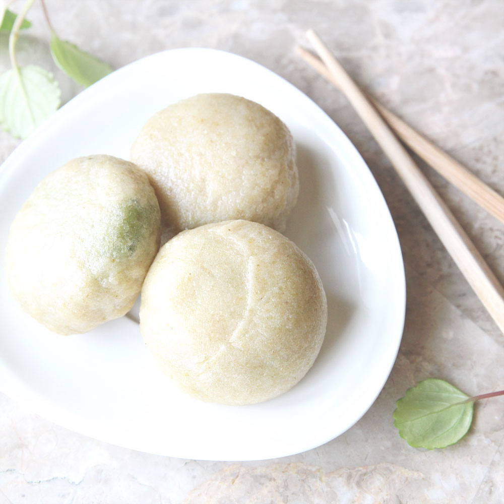 brown rice mochi with matcha chickpea filling