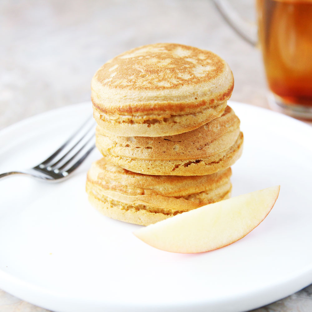 Easy Vegan Matcha Mooncakes Recipe with Almond Paste Filling (Gluten-Free) - Vegan Matcha Mooncakes