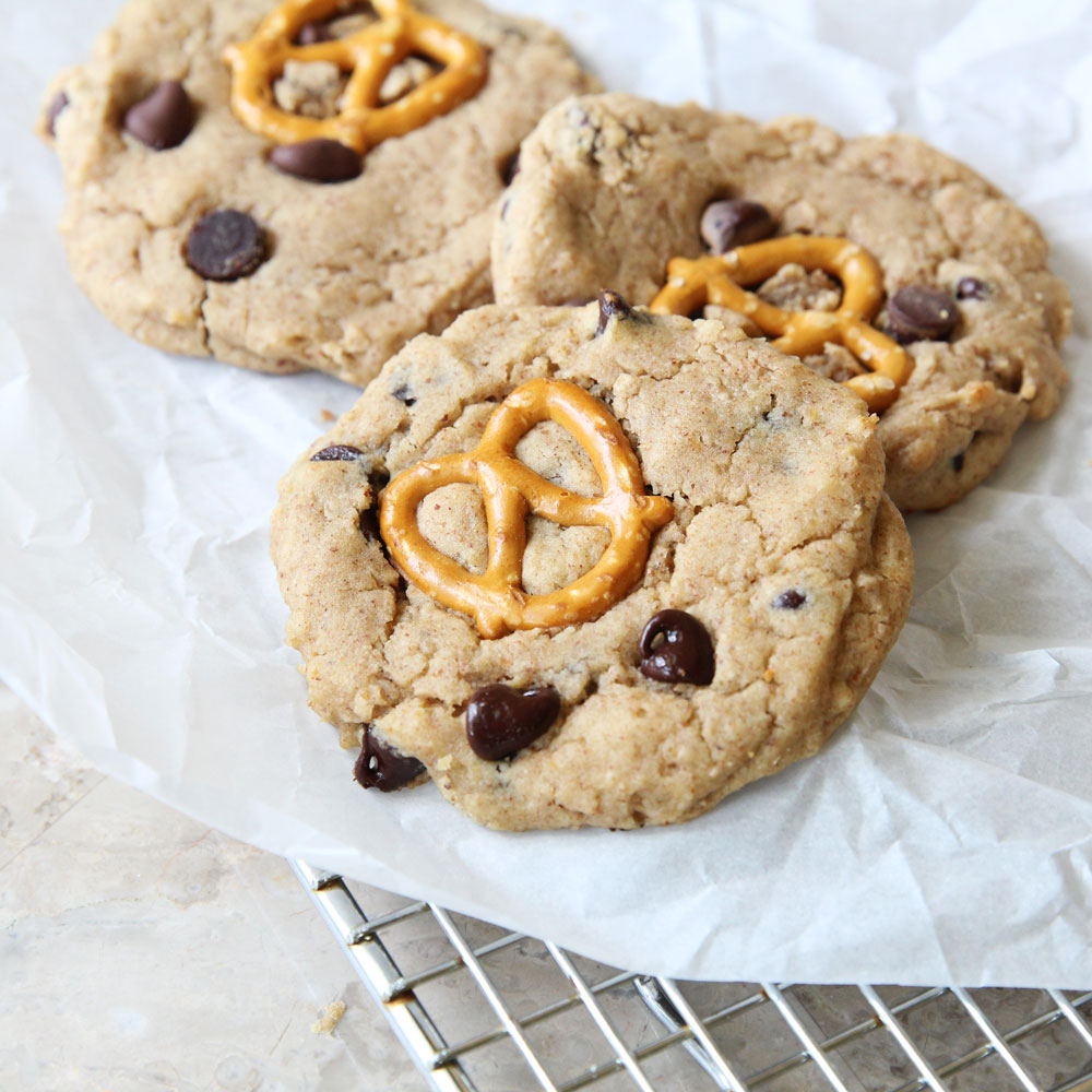 Soft Chocolate Chip Cookies – Vegan & Made with Canned Chickpeas