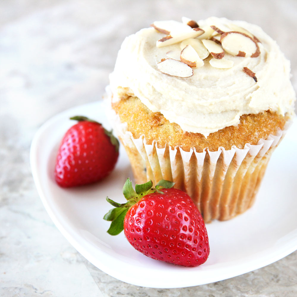 almond butter yogurt frosted cupcakes