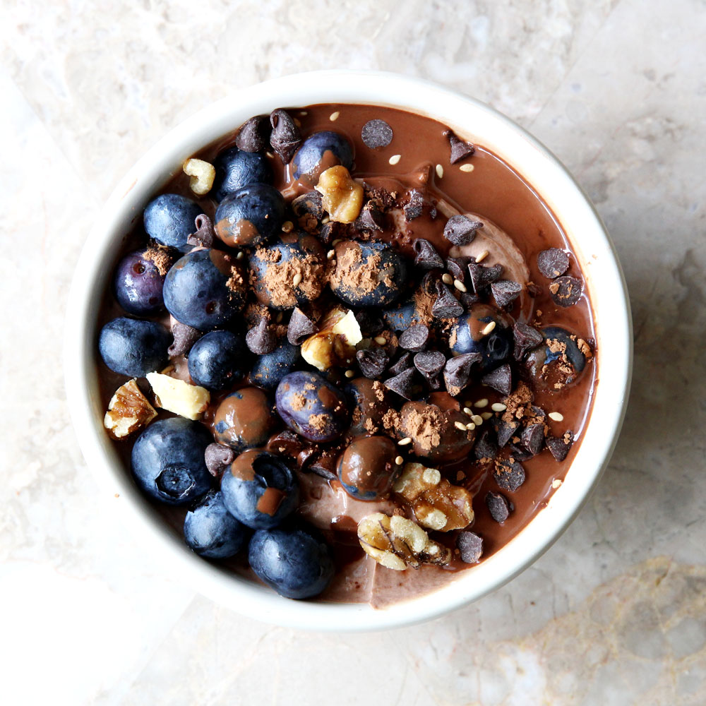Coffee & Chocolate Blueberry Yogurt Bowl - mango bingsu