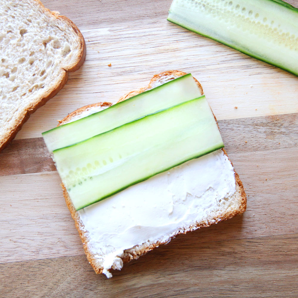 Easy 4-Ingredient Cucumber Finger Sandwich Triangles