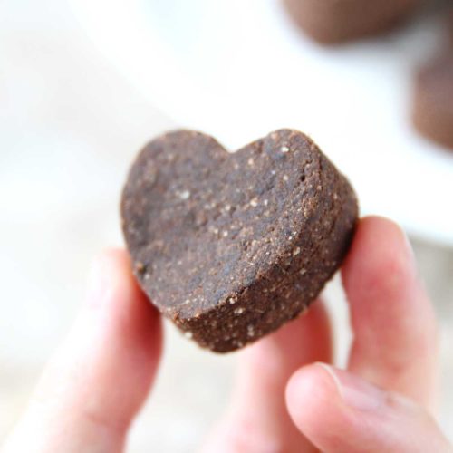 Protein Chocolate Hearts (4-Ingredient Energy Bites)