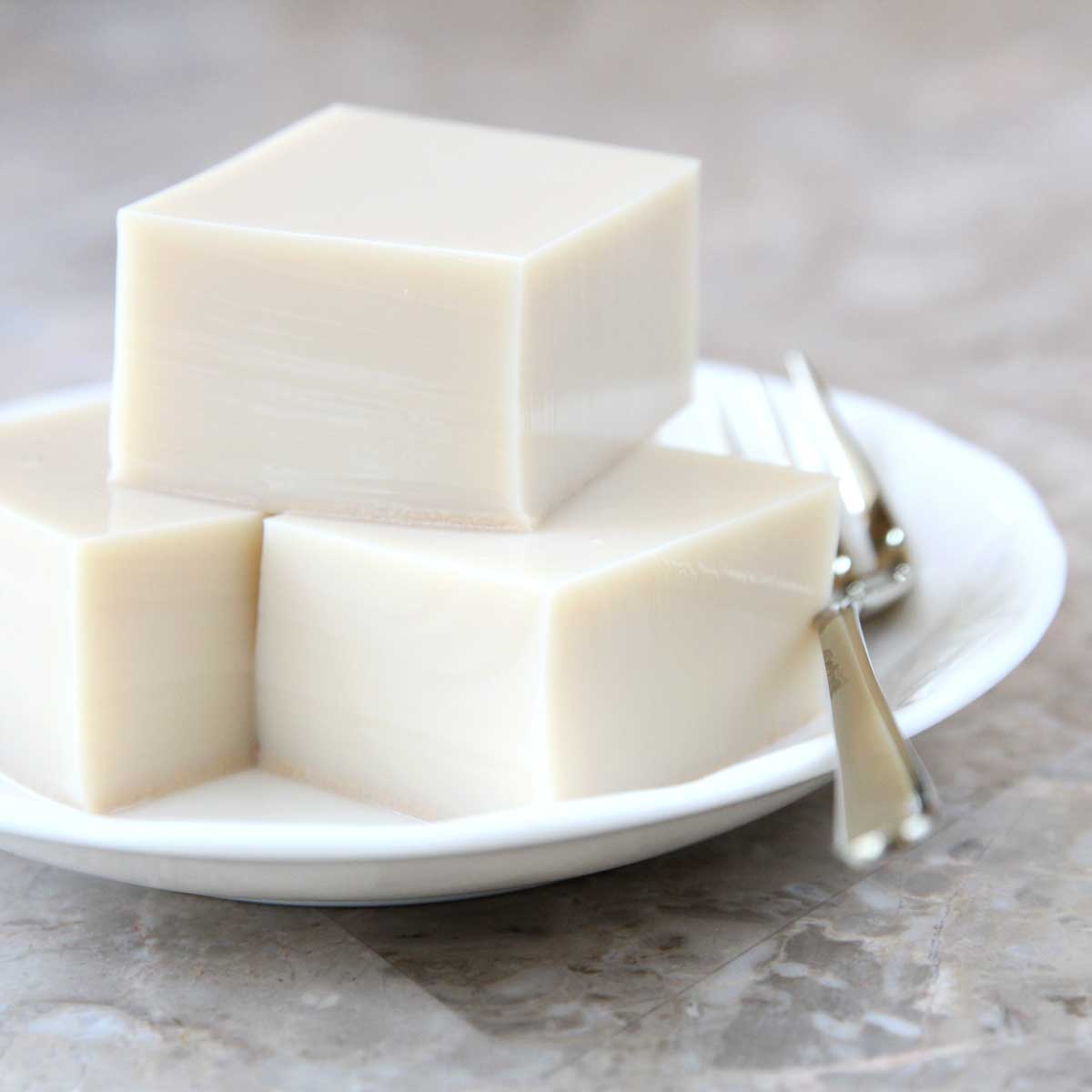 Oat Milk Jello (Made in the Microwave) - Zero-Sugar Whipped Cream