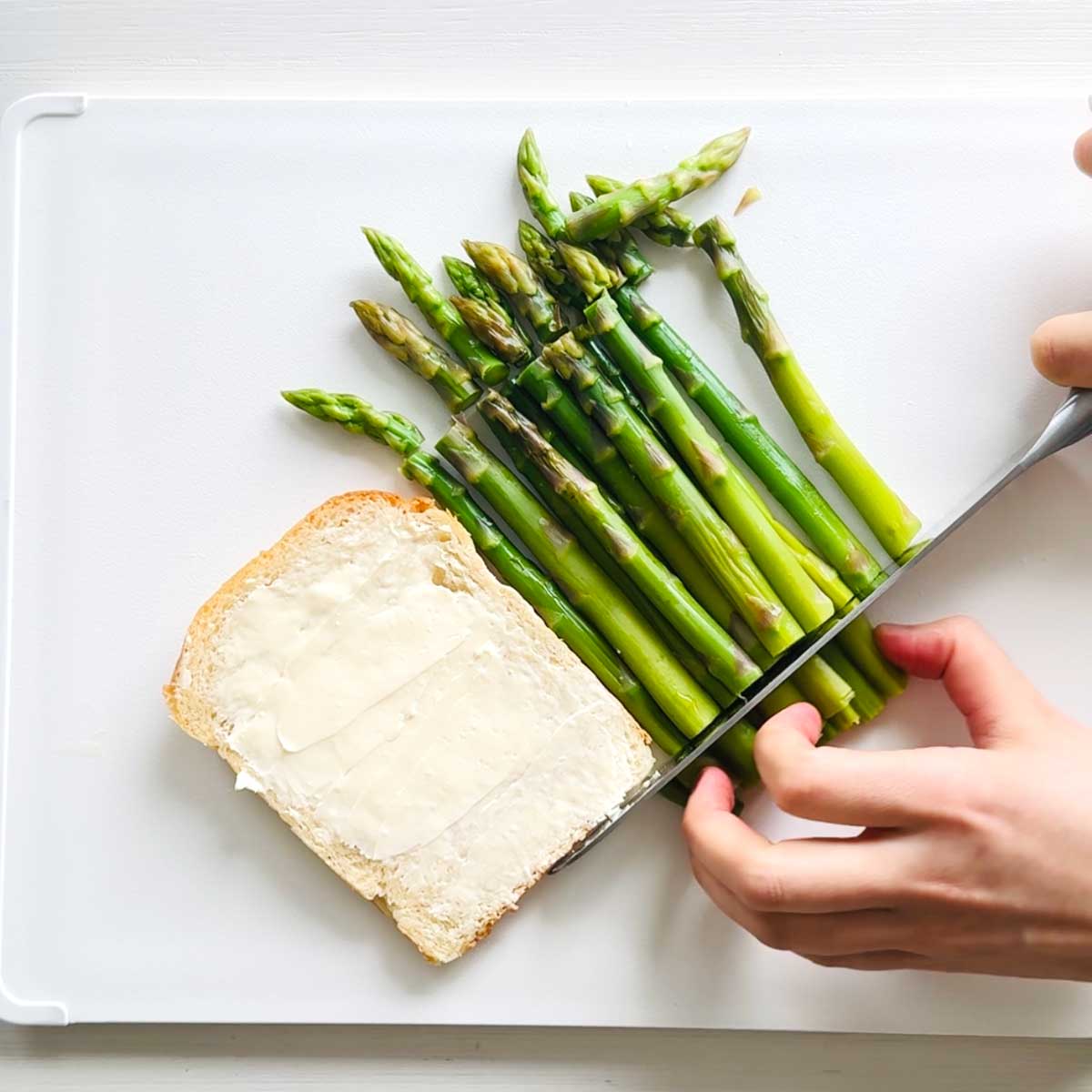 How to Make Asparagus Finger Sandwiches (just 3-Ingredients!) - Sweet Corn Flatbread