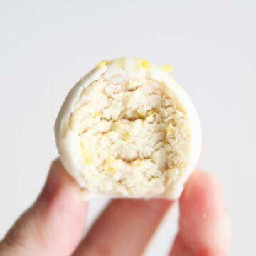 Lemon-Cheesecake-Protein-Balls with bite