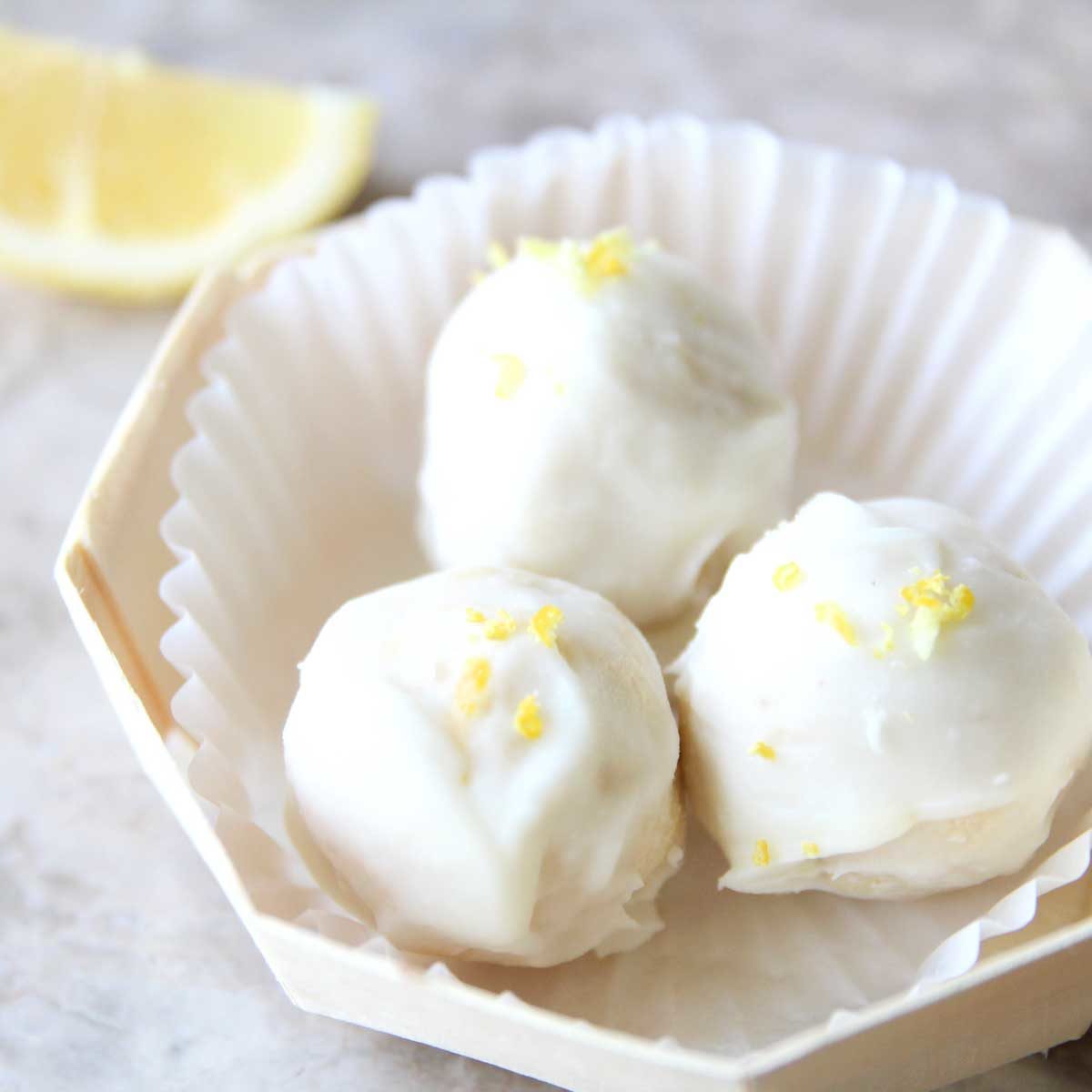 Lemon Cheesecake Protein Balls (Healthy No Bake Energy Bites) - protein balls