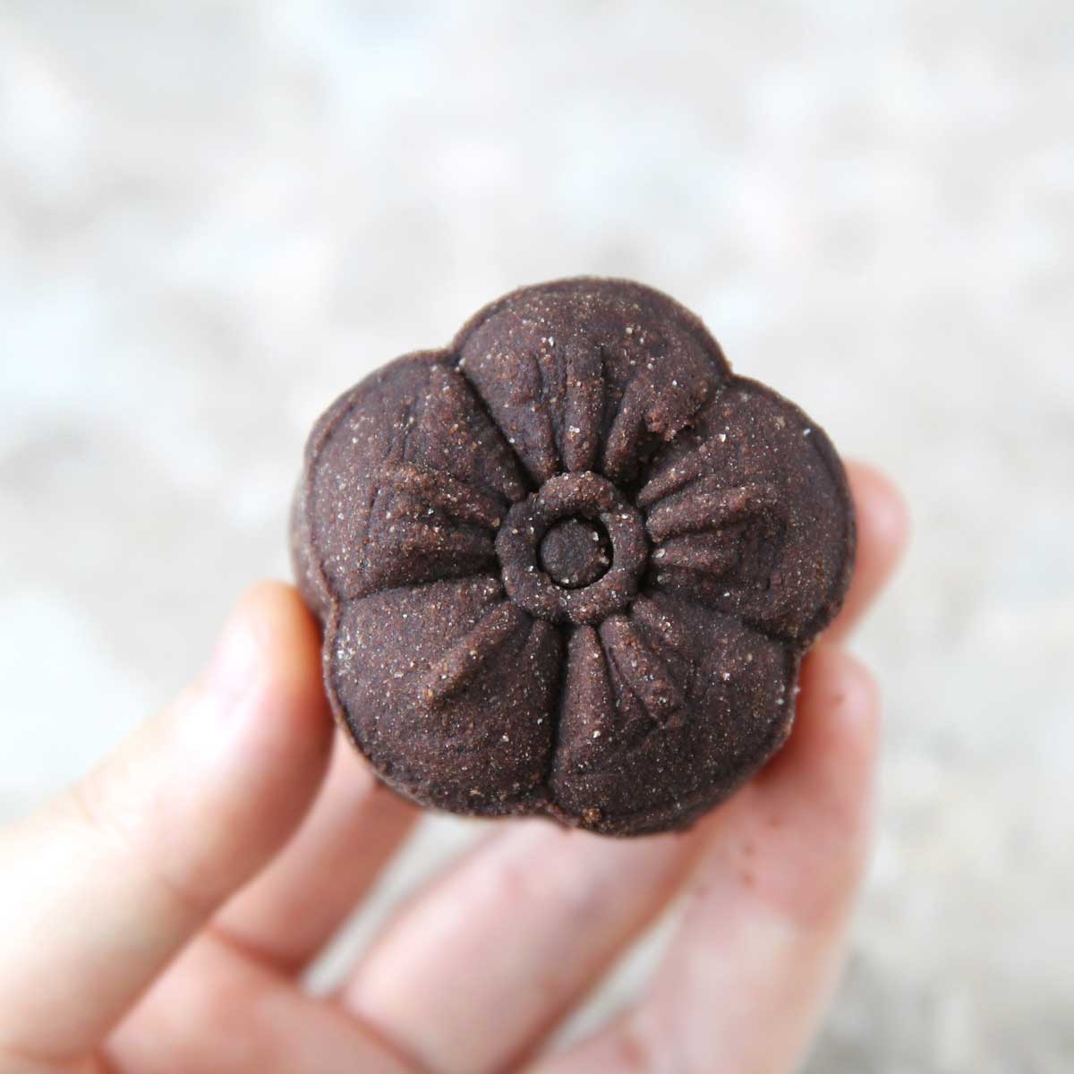 Paleo Cauliflower Chocolate Muffins Made in the Food Processor - Cauliflower Chocolate Muffins