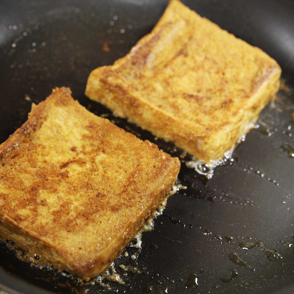 Heat Vegan pumpkin French toast using frying pan