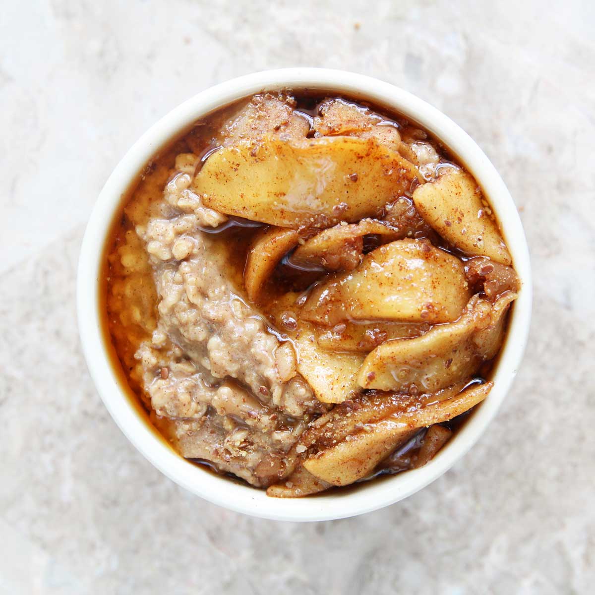 How to Make Healthy Apple Pie Oatmeal Bowl - vegan pecan pie