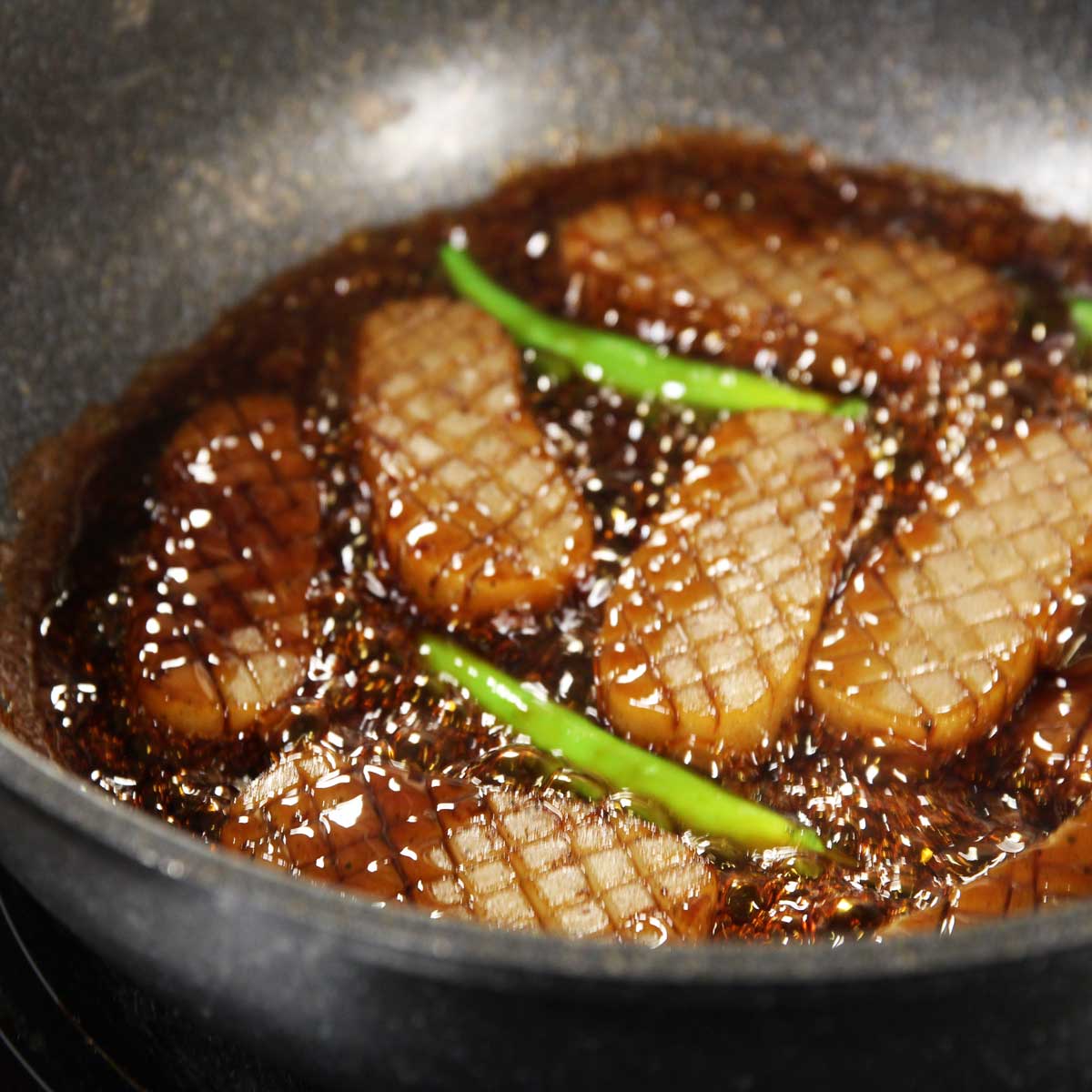 how to make simmered konjac slices in sweet soy sauce