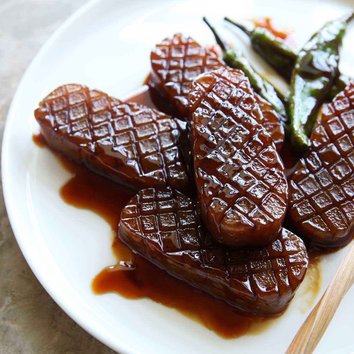 Easy 10-Minute Konjac (Konnyaku) Steak Recipe - Vegan & Low Carb! - Strawberry Japanese Roll Cake