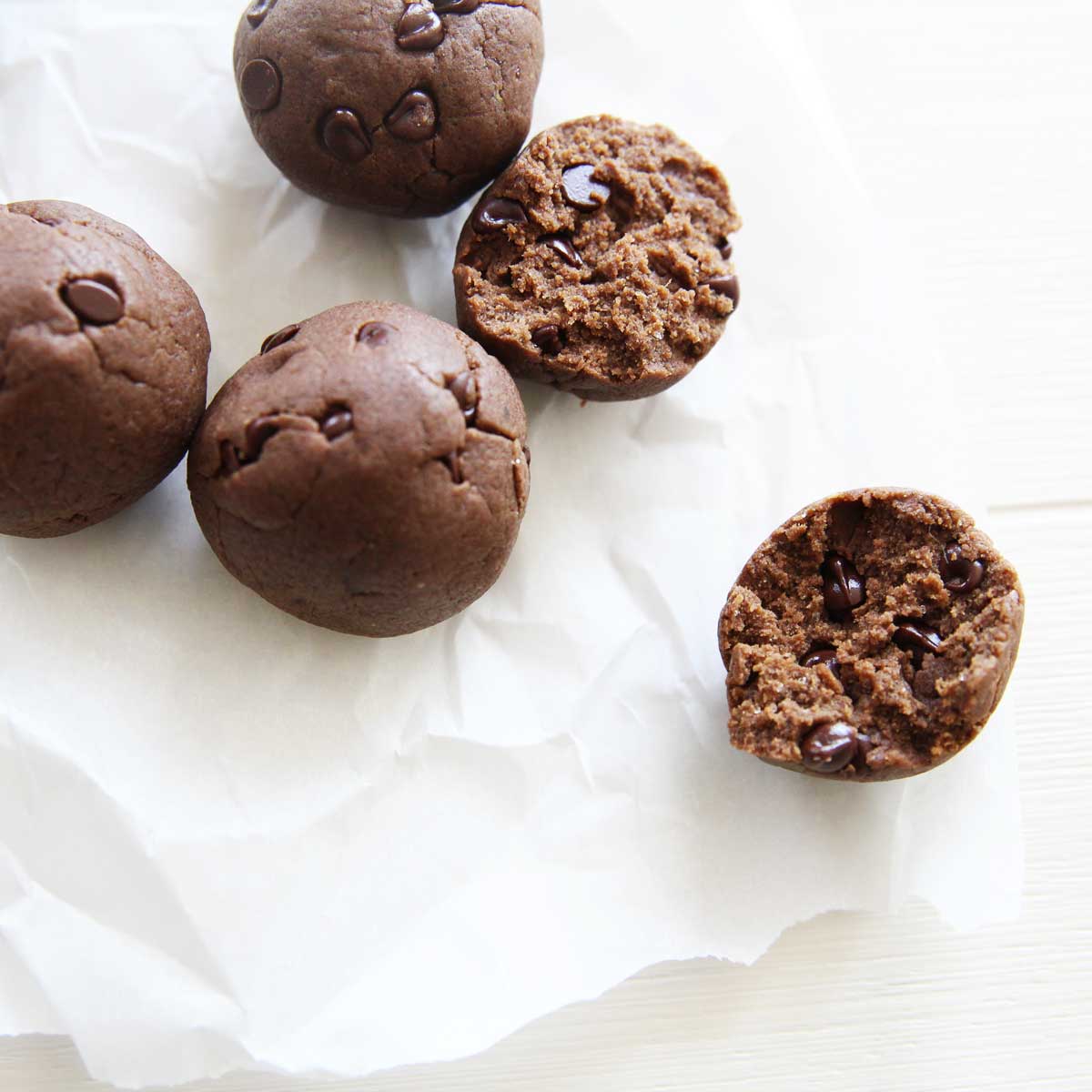5-Ingredient Chocolate Avocado Protein Balls (Easy, No-Bake) - chocolate avocado protein