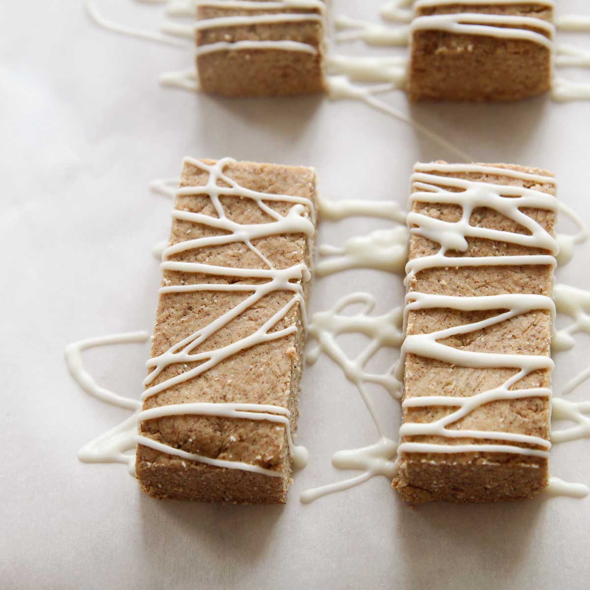 Sweet Cinnamon Roll Protein Bars Recipe Made with Applesauce - birthday cake protein bars