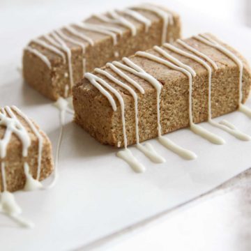Sweet Cinnamon Roll Protein Bars Recipe Made with Applesauce