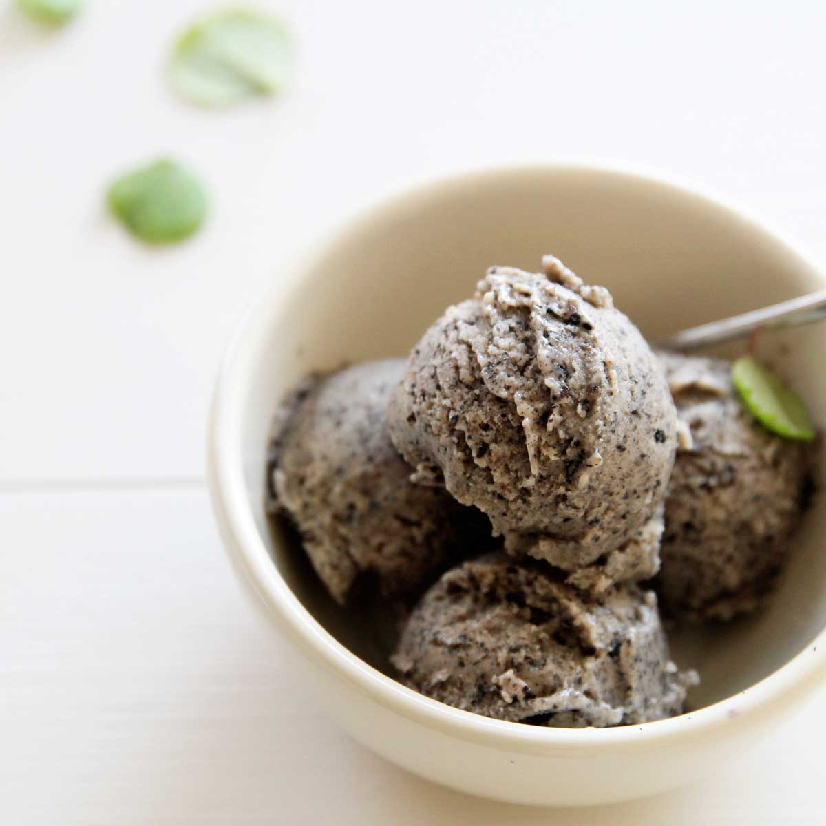 Easy 3-Ingredient Black Sesame Nice Cream Made in the Food Processor - Banana Chocolate Mochi