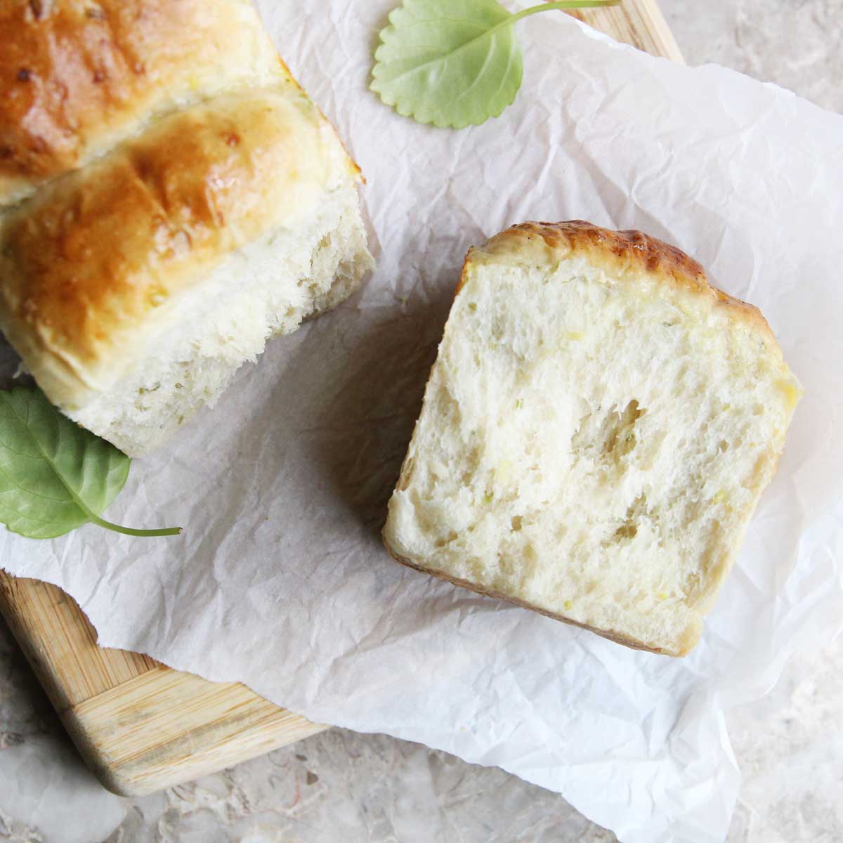 Vegan Cauliflower & Chive Yeast Bread Recipe for Sandwiches, Toasts and More! - cauliflower flatbread