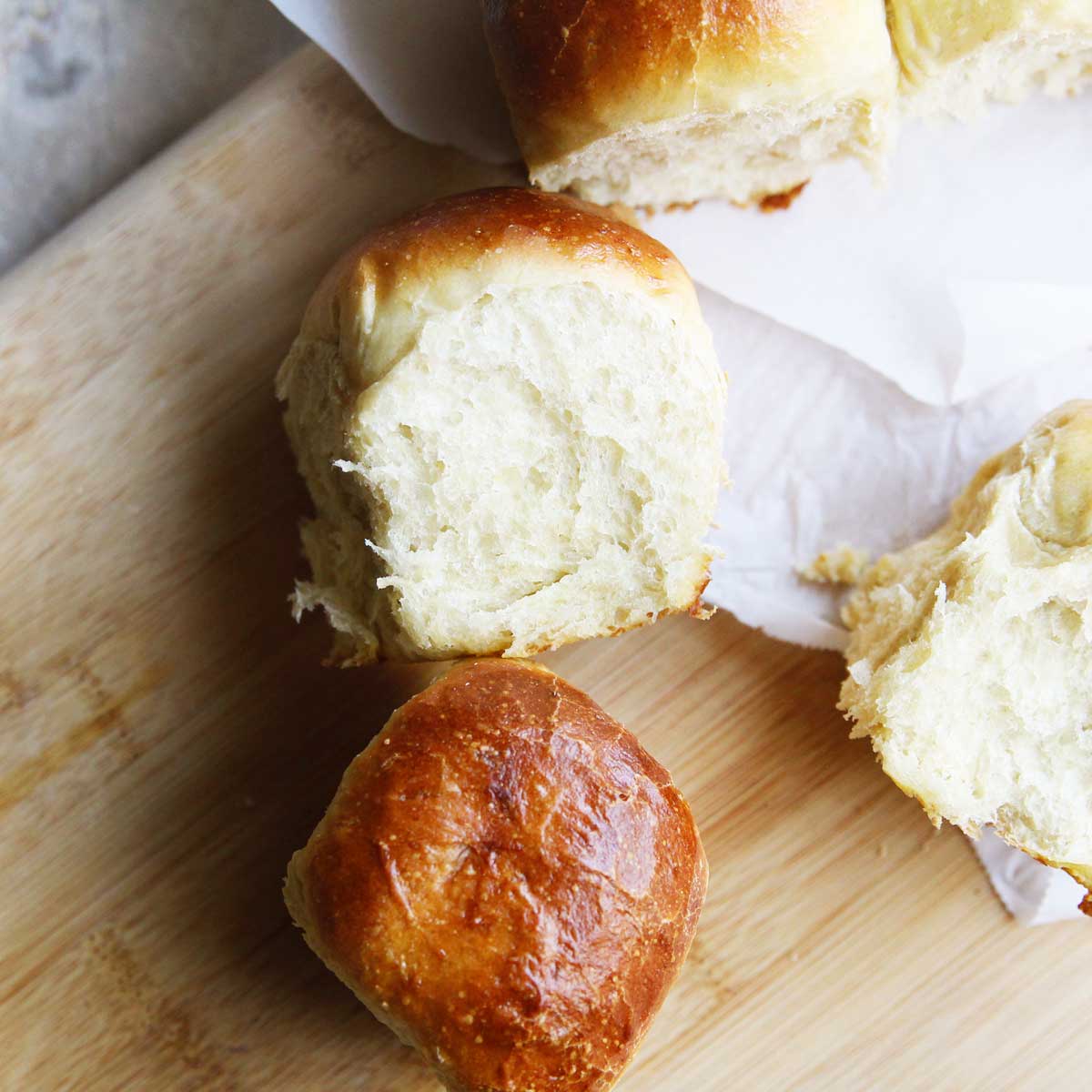 The Best Brunch Appetizer Idea: Scrambled Egg Stuffed Bread - stuffed bread
