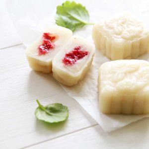 shortcut snowskin mooncakes made in the microwave - no steaming required