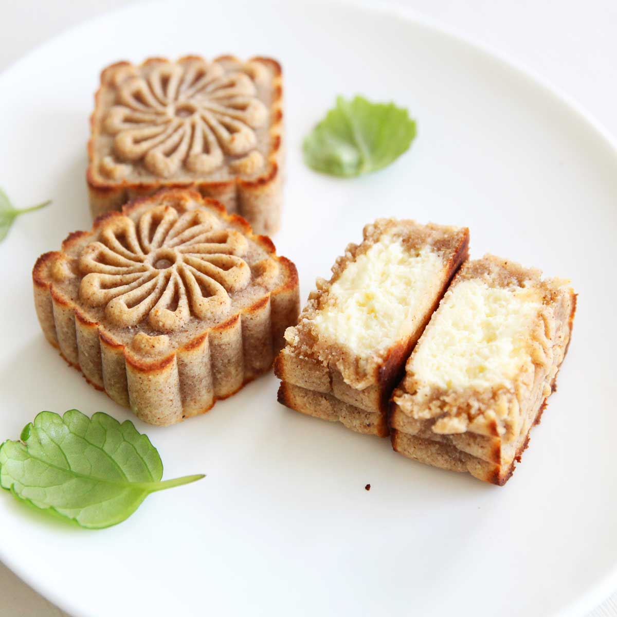 Baked Almond Flour Mooncakes with Easy Cheesecake Filling - Nutella Stuffed Banana