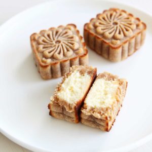 baked almond flour mooncakes (gluten free recipe)
