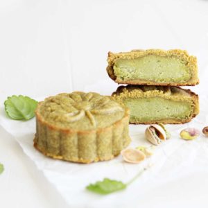 pistachio mooncakes with matcha mung bean filling