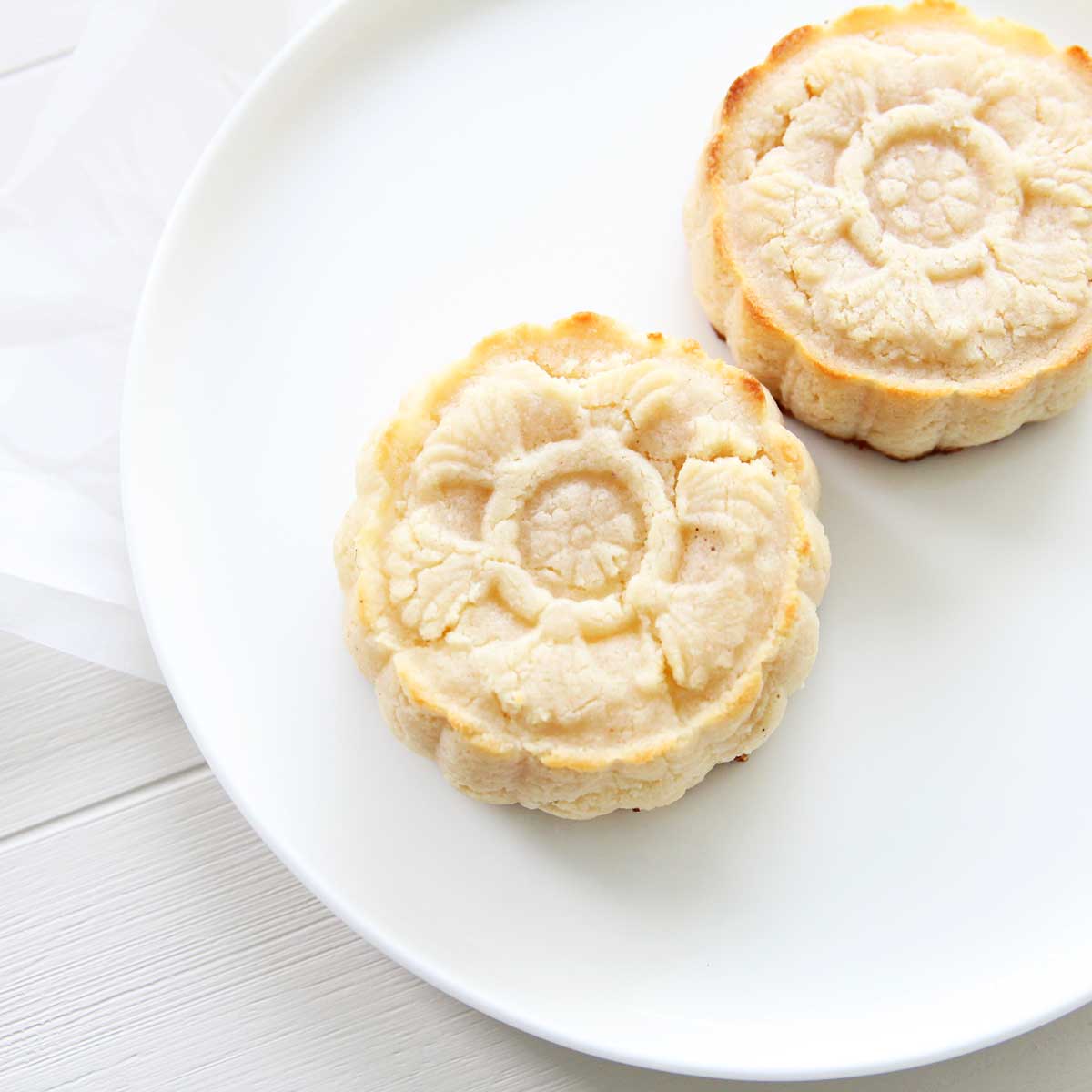 Keto Mooncakes Made with Almond Flour & Cream Cheese (Low Carb Recipe) - keto mooncakes