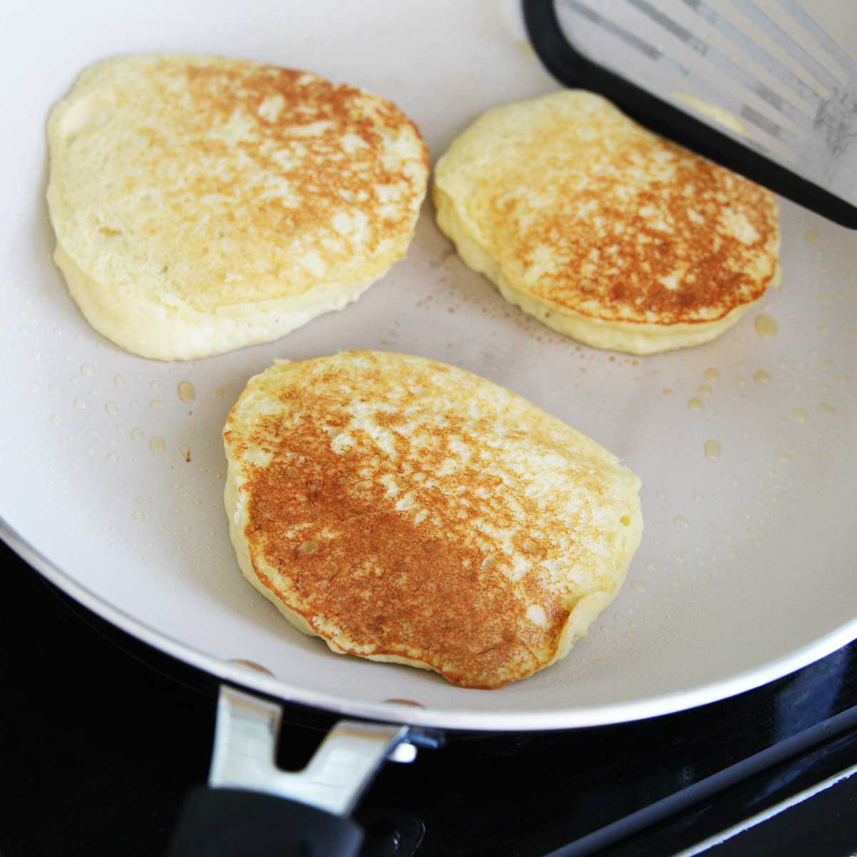 Fluffy Homemade Almond Flour Pancakes with Banana - Almond Flour Pancakes