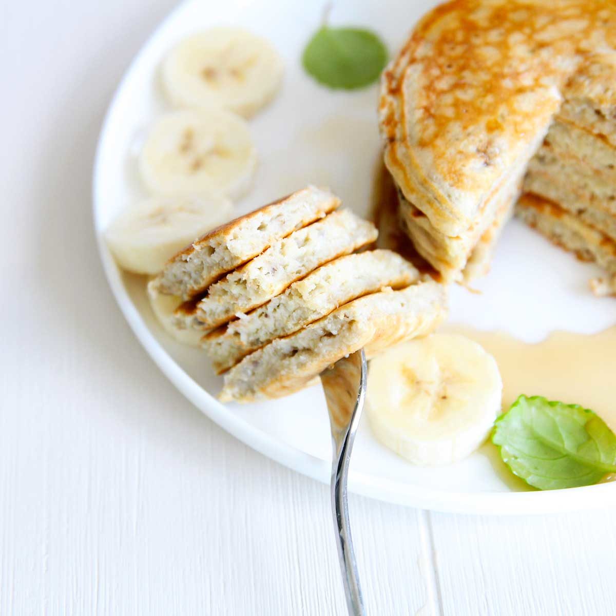 Easy 4-Ingredient Banana Mochi Pancakes Recipe your Whole Family Will Love - banana mochi pancakes