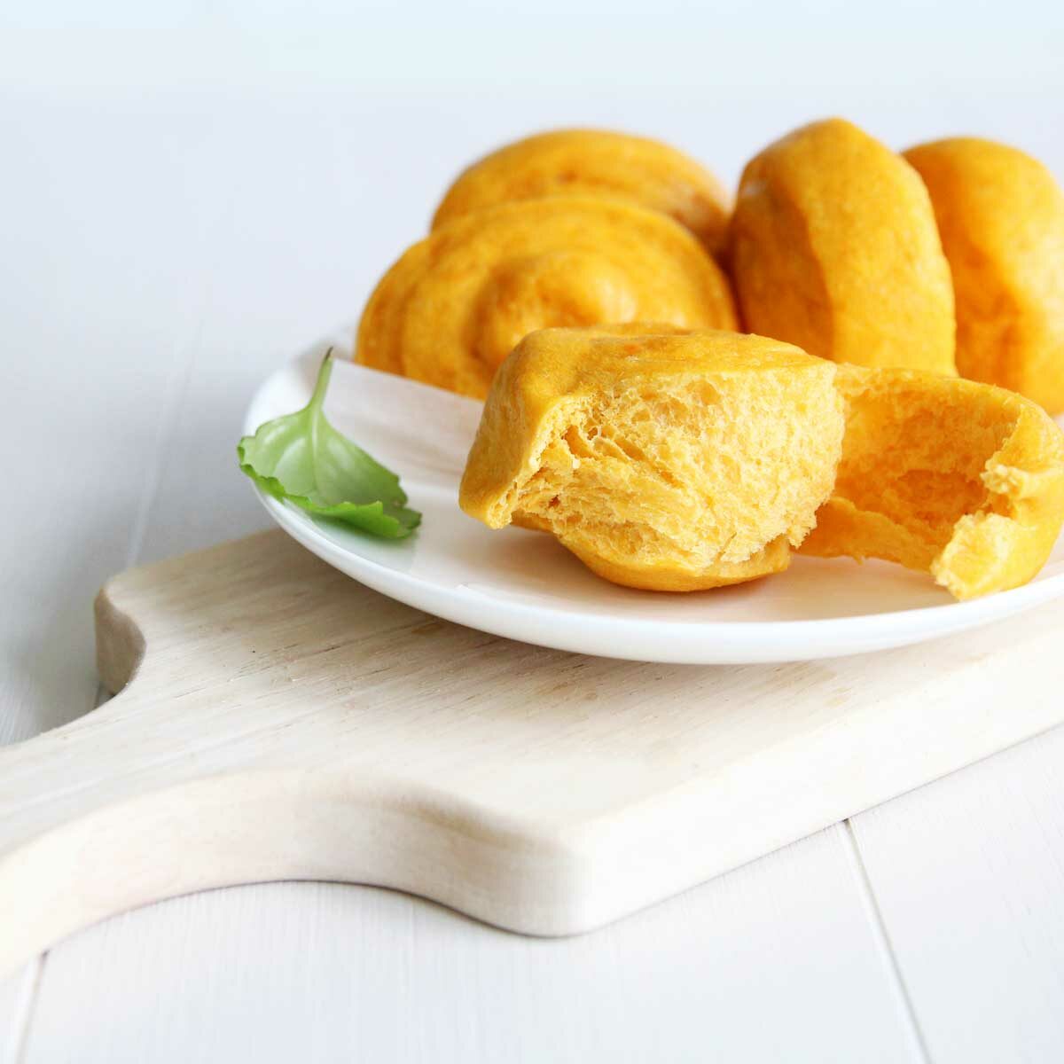 Sweet Potato Mantou Recipe (Healthy, Vegan Steamed Buns) - Sweet Potato Mantou