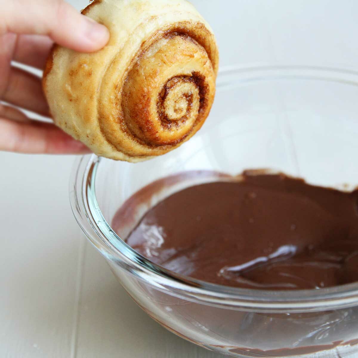 cinnamon roll icing variations chocolate covering