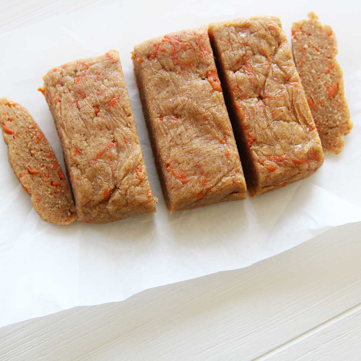 No-Bake Carrot Cake Protein Bars Recipe with Collagen Peptides - Carrot Cake Protein Bars