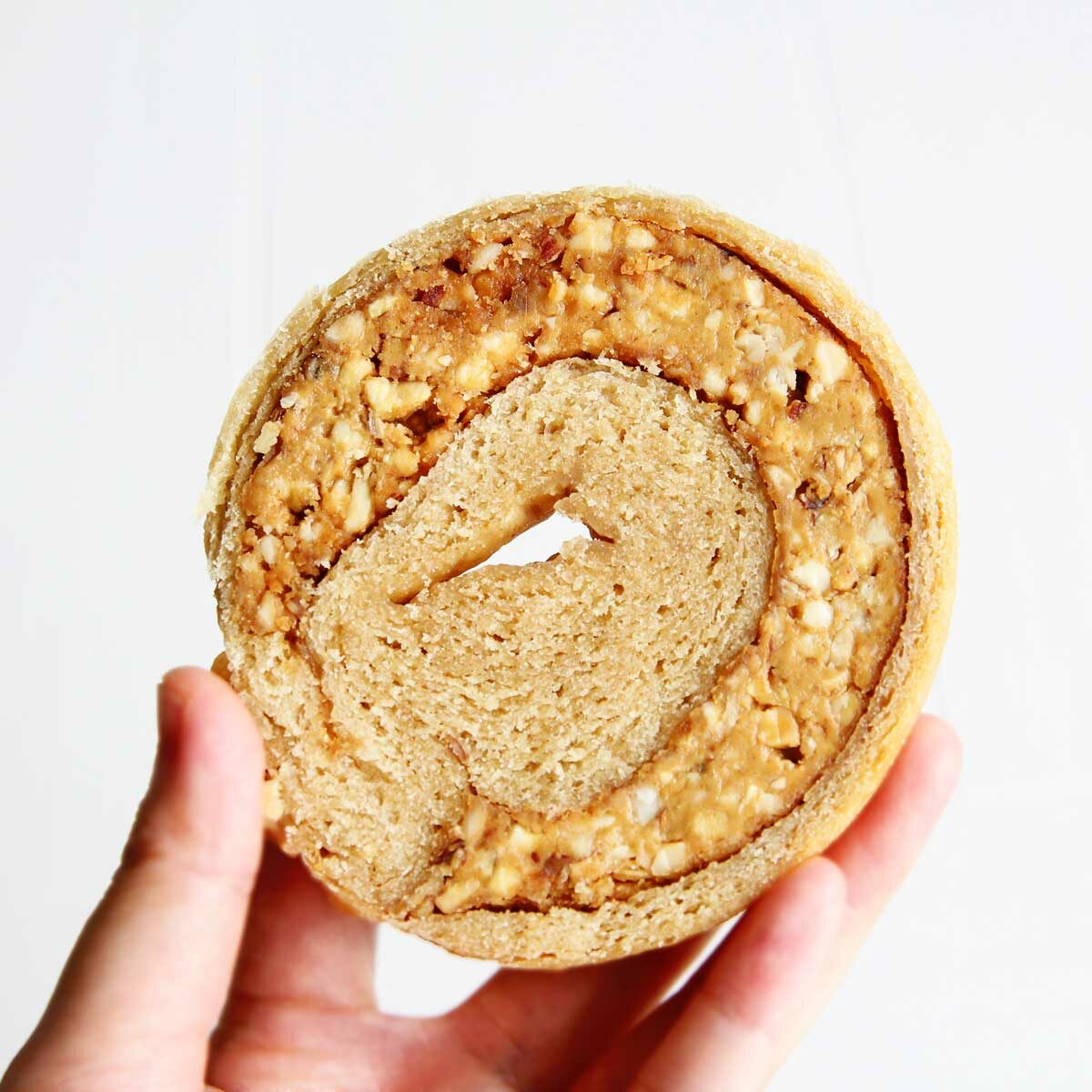 crunchy peanut butter stuffed bagels - bagel stuffing idea