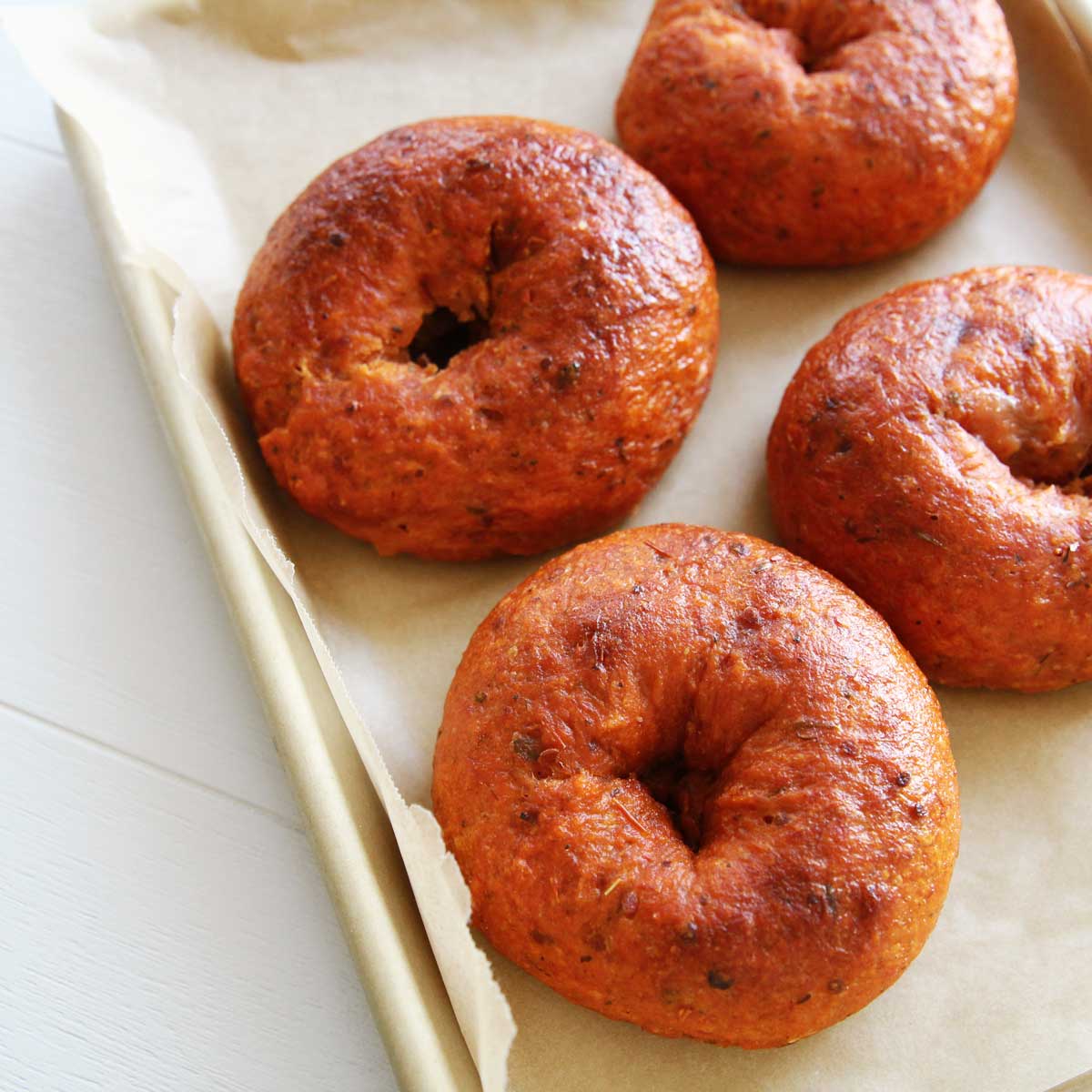 Game-changing Pizza Bagels! Overnight Tomato Bagels Stuffed With Cheese - Pizza Bagels