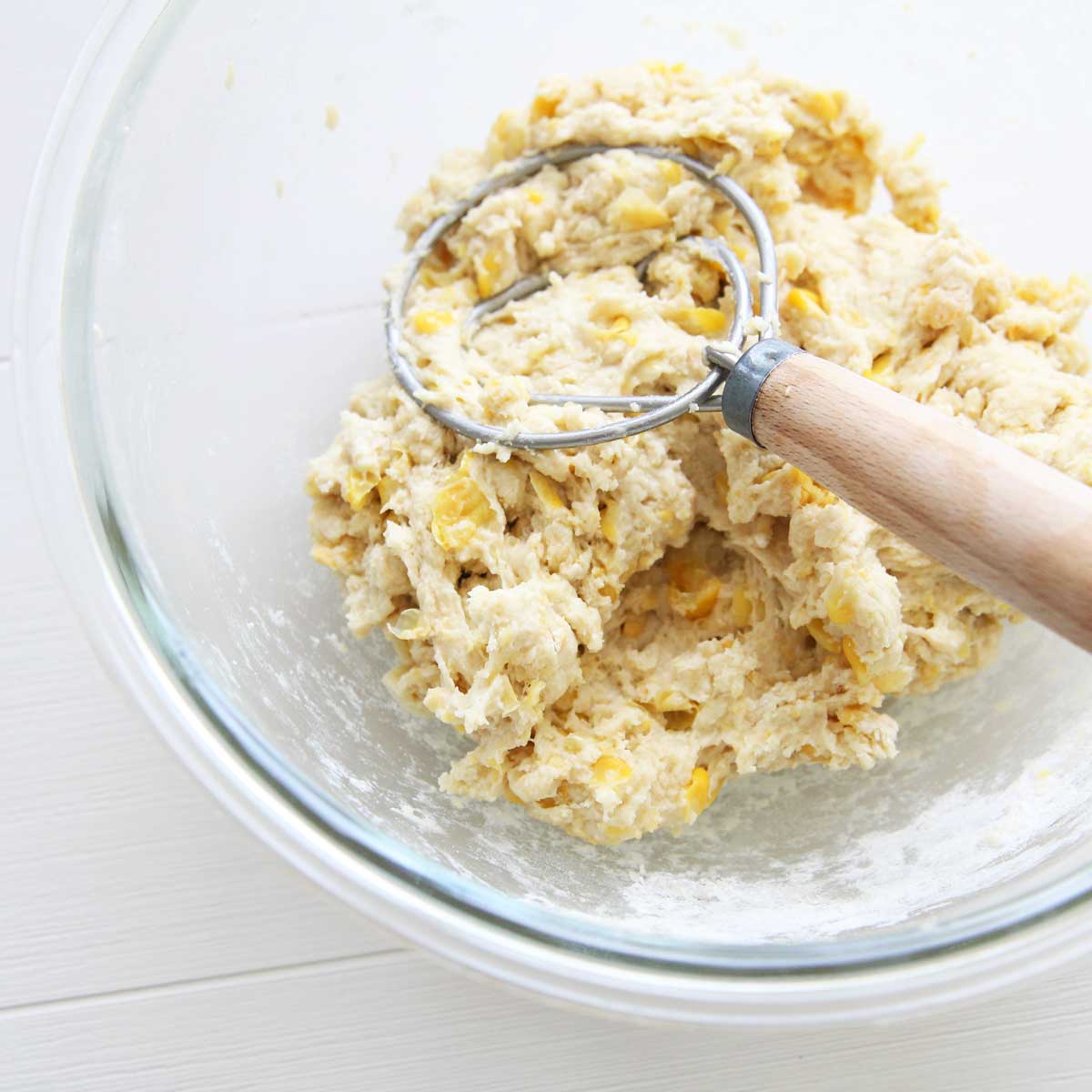 Creamed Corn Dinner Rolls: Easy 4-ingredient Recipe made with Canned Creamed Corn - Creamed Corn Dinner Rolls
