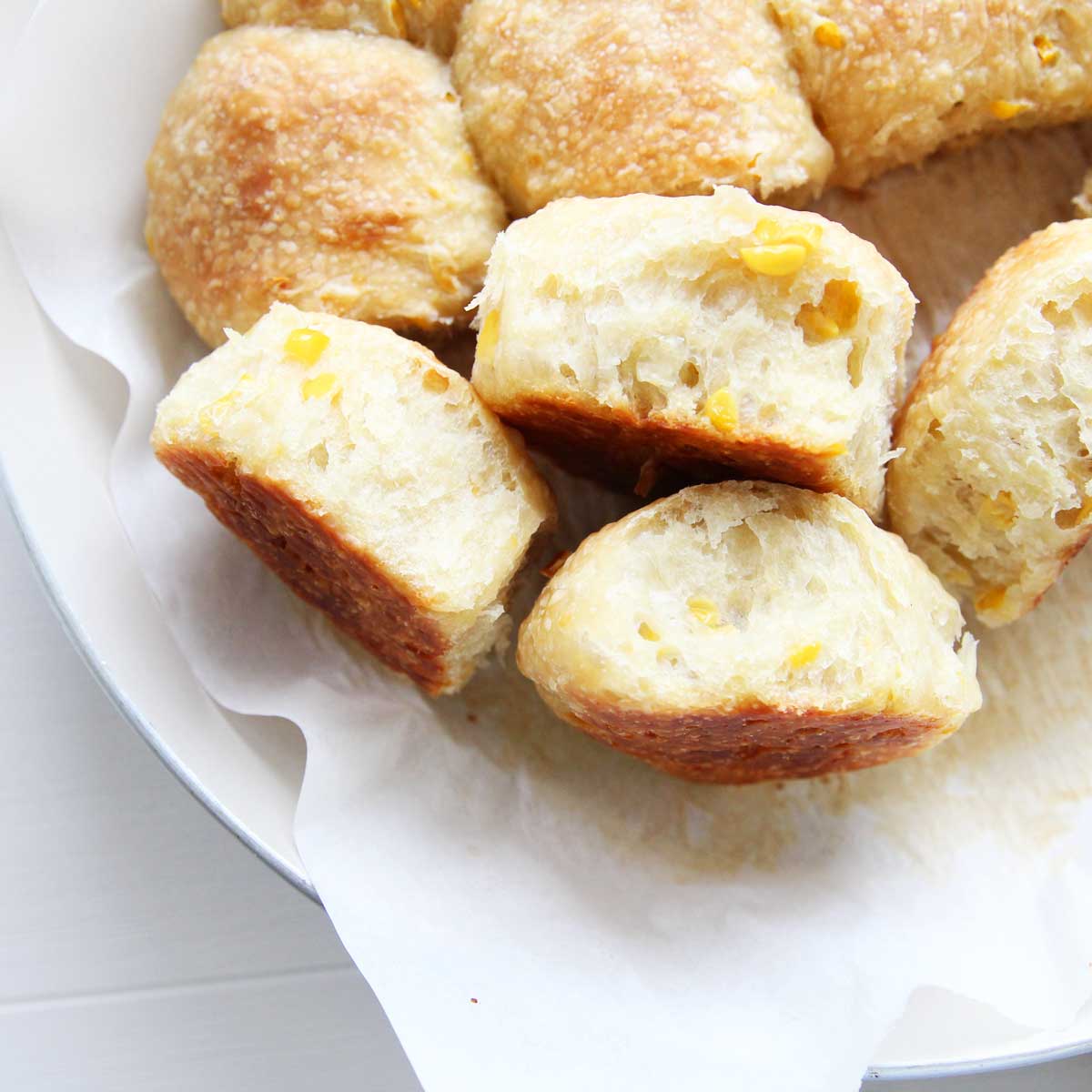 easy 4 ingredient dinner rolls made with canned creamed corn