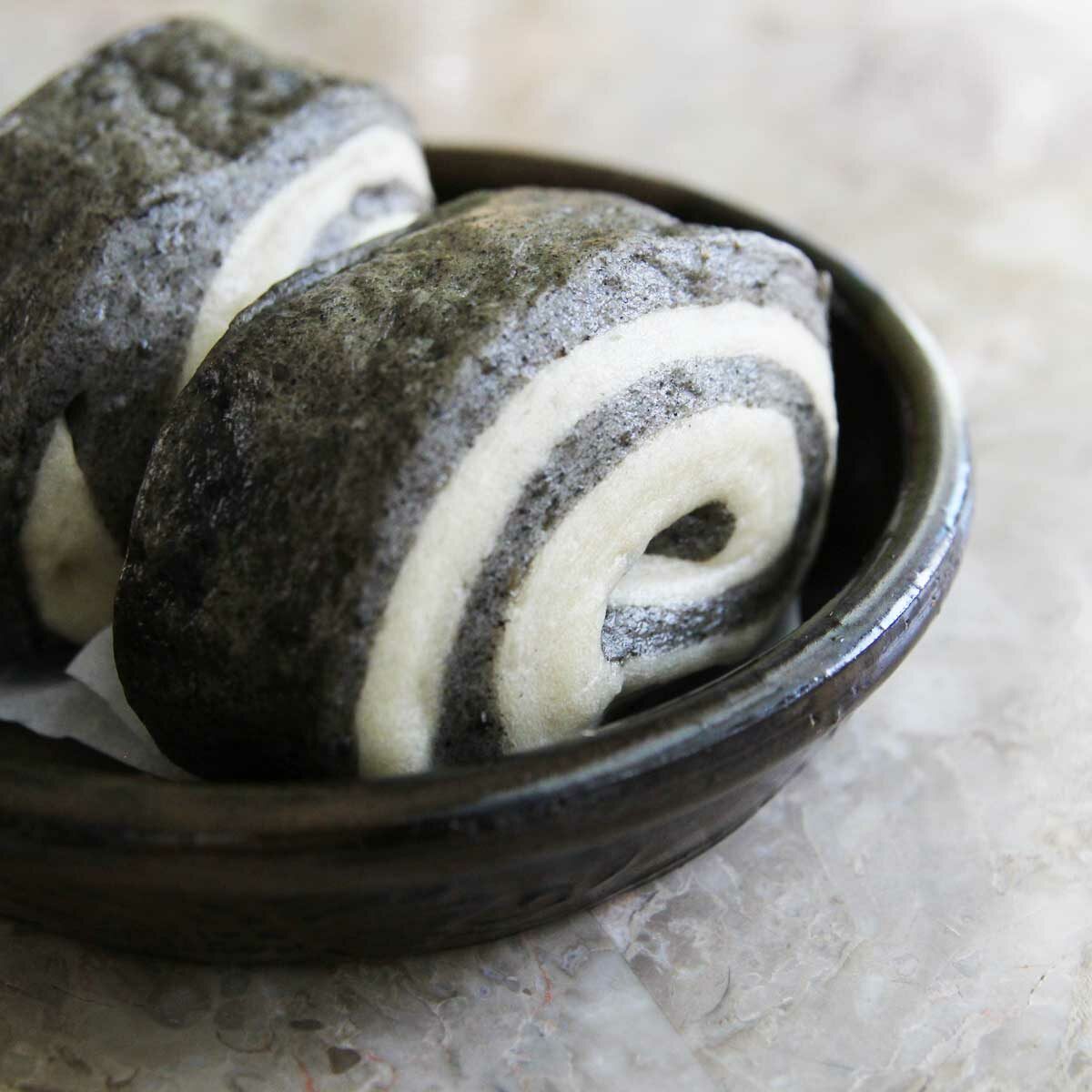 Homemade Black Sesame & Almond Milk Spiral Mantou (Vegan Steamed Buns Recipe) - Black Sesame & Almond Milk Mantou