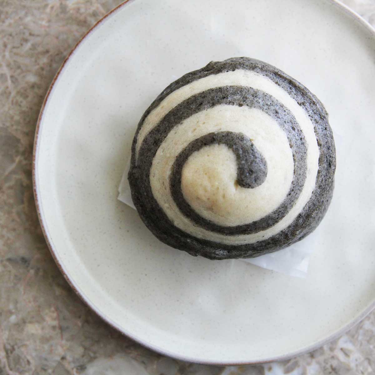 Homemade Black Sesame & Almond Milk Spiral Mantou (Vegan Steamed Buns Recipe) - Red Bean Mochi Cake