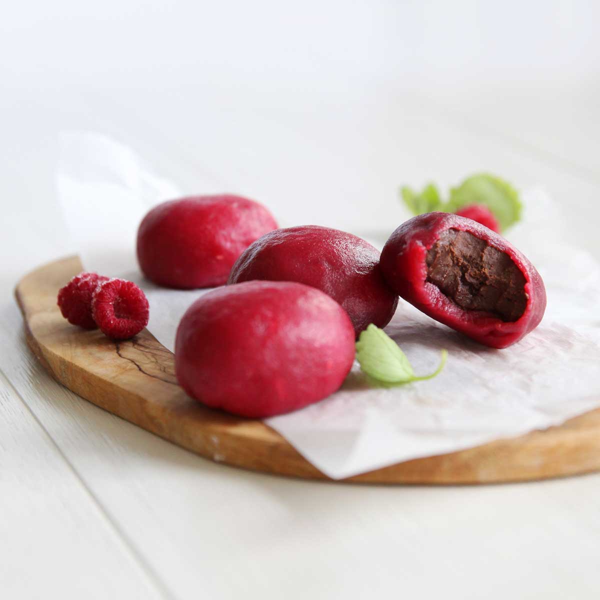 Vegan Raspberry Chocolate Mochi with Chocolate Hazelnut Filling - Chocolate Lava Snow Skin Mooncakes