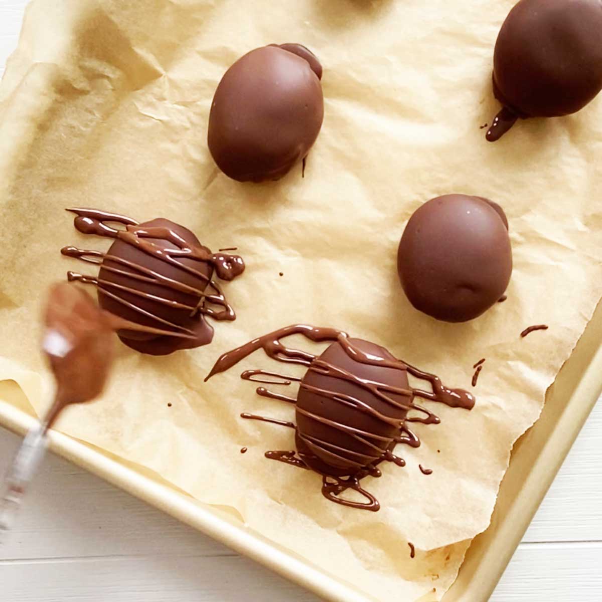 Easy & Delicious Banana Chocolate Easter Eggs Recipe with PB Fit - Only 3 Ingredients! - Banana Chocolate Easter Eggs