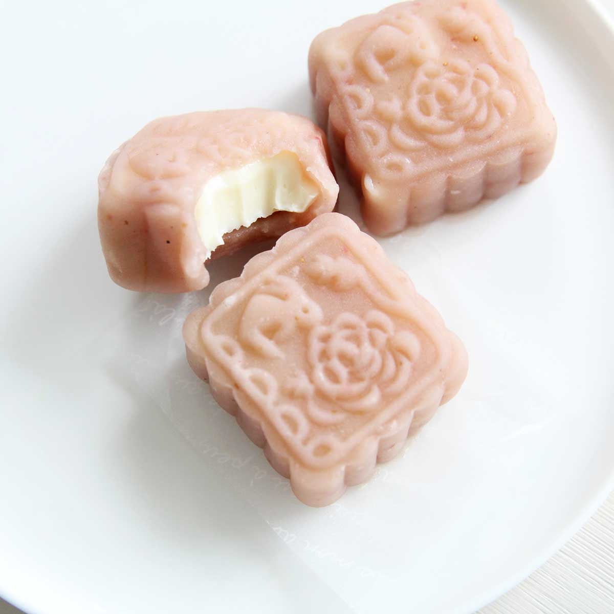 strawberry snowskin mooncakes with white filling