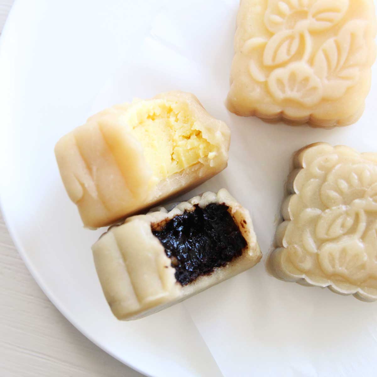 Peanut Butter Snow Skin Mooncakes with Brownie FIlling - Peanut Butter Snow Skin Mooncakes