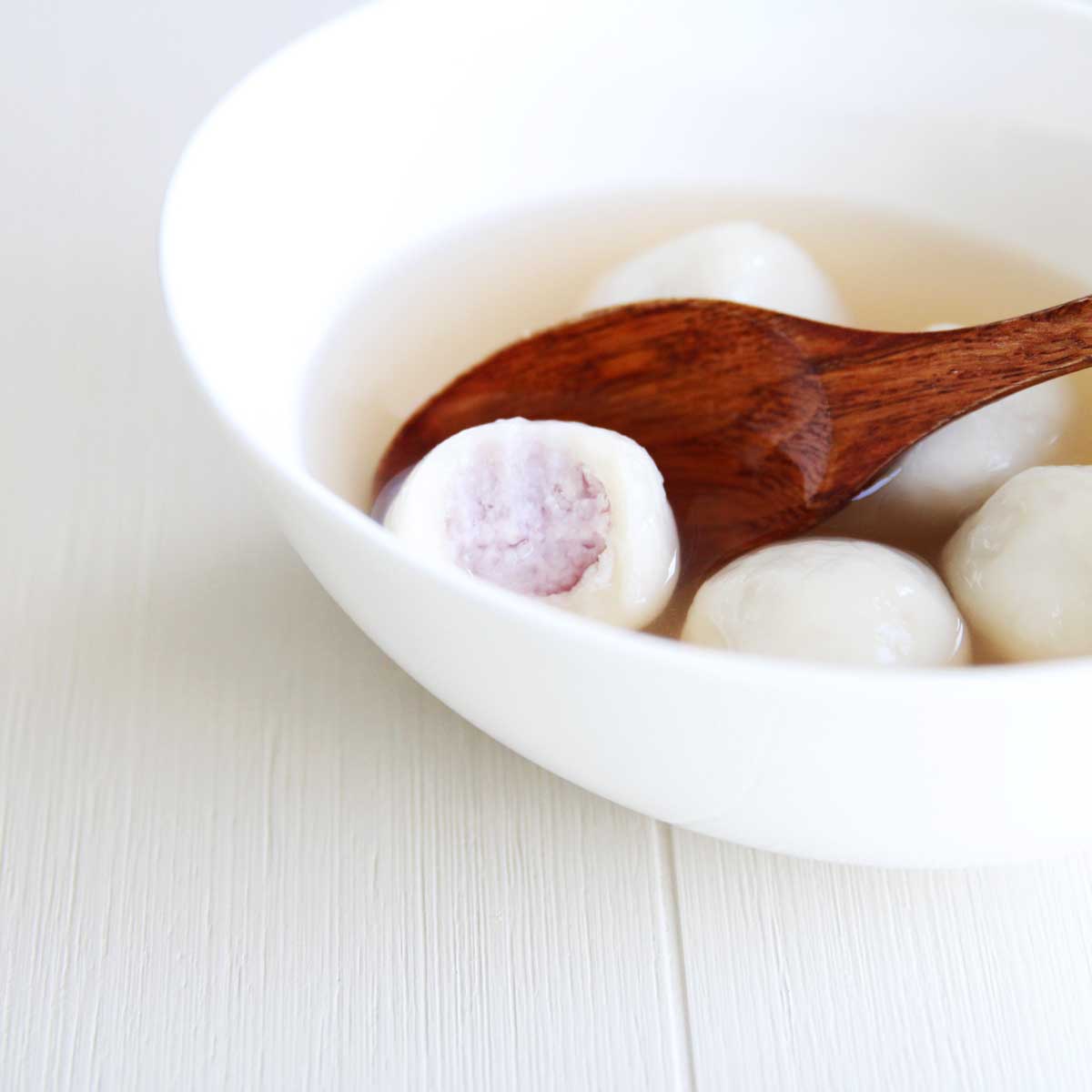 Taro Tang Yuan - Chinese Glutinous Rice Balls Recipe (Gluten Free, Vegan) - Taro Mooncakes