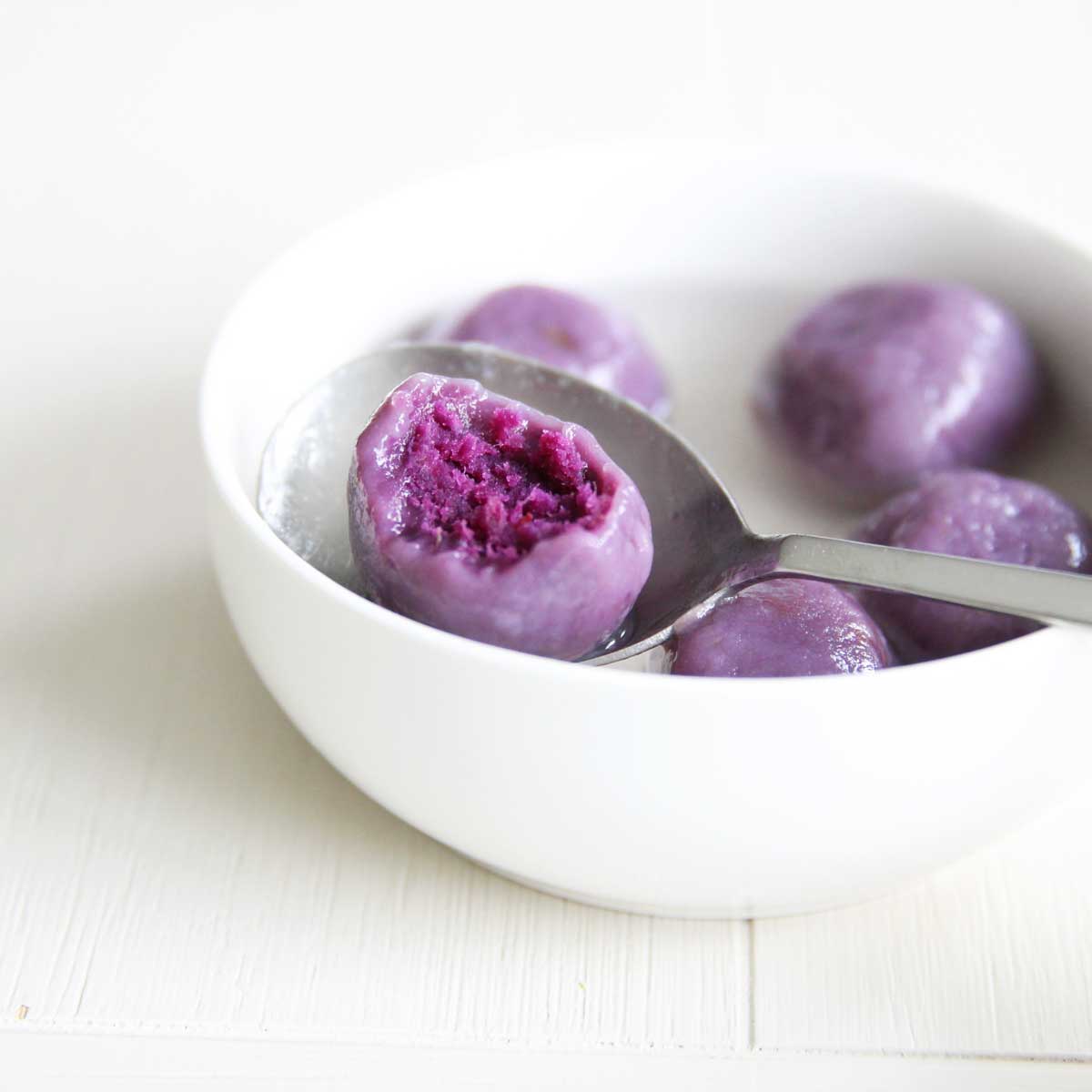 Ube Sweet Rice Balls with Purple Yam Filling (Gluten Free, Vegan Recipe) - Red Bean Mochi Cake