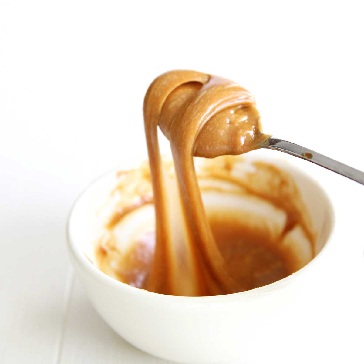 No Cook Keto Caramel Glaze for Banana Bread, Cinnamon Rolls, Cookies and More! - Zero-Sugar Whipped Cream