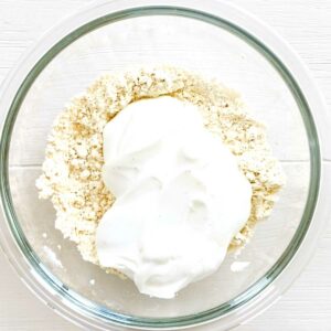 Vanilla Bean Greek Yogurt Frosting (No Powdered Sugar, No Butter) - Greek Yogurt Frosting