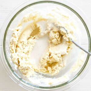 Vanilla Bean Greek Yogurt Frosting (No Powdered Sugar, No Butter) - Greek Yogurt Frosting