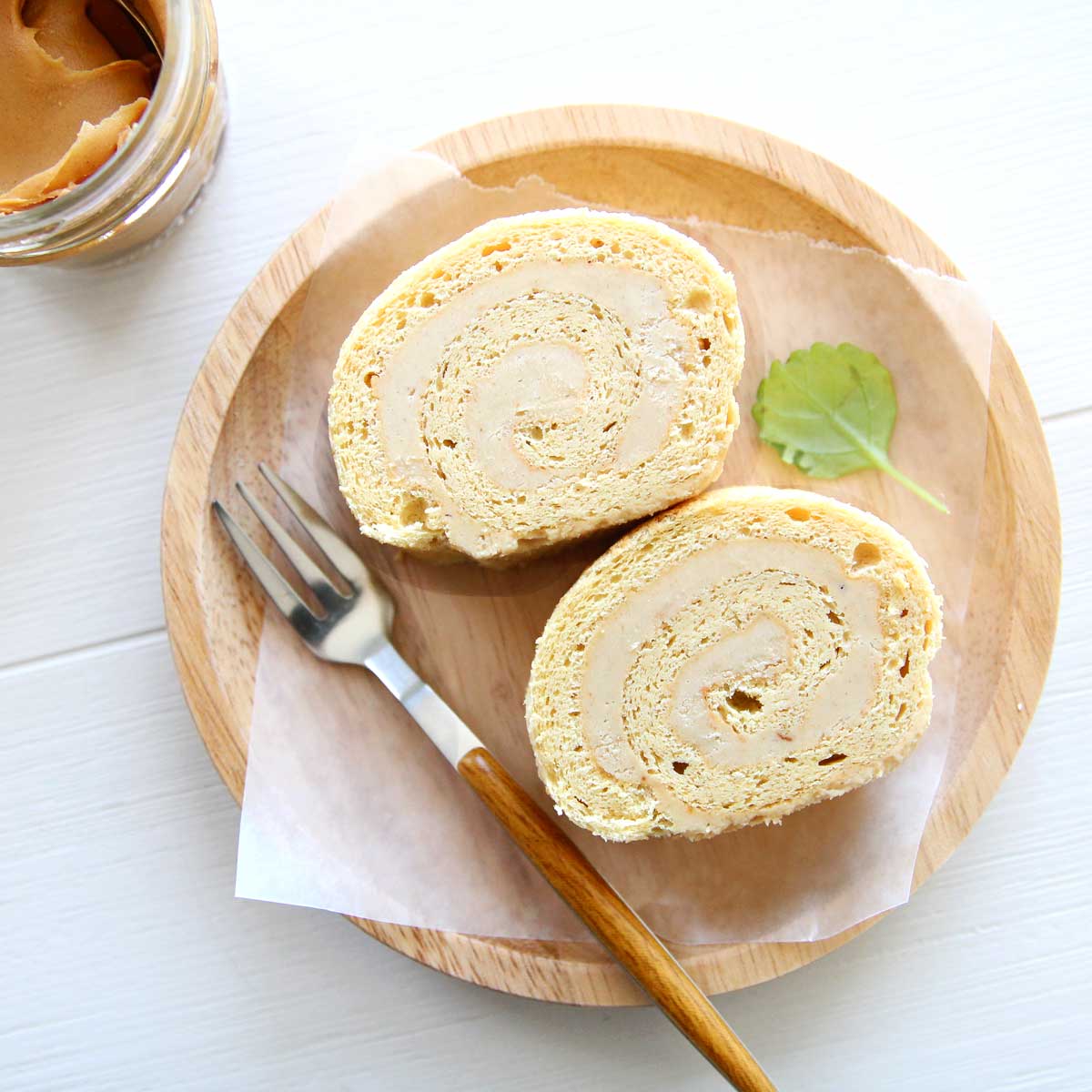 Flourless Peanut Butter Swiss Roll Cake with a Sweet Peanut Cream Filling - Strawberry Japanese Roll Cake
