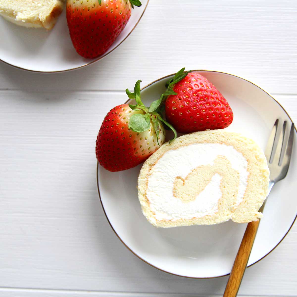 Flourless Vanilla Swiss Roll Cake made with Applesauce (Gluten-Free)